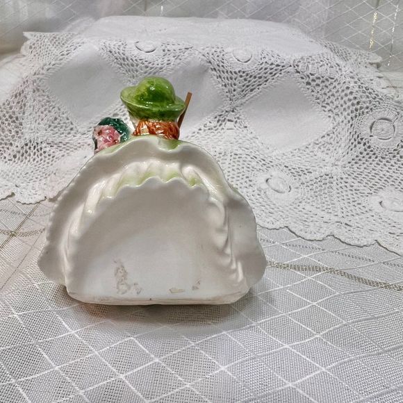 Vintage Porcelain Figurine, English Irish Ceramic Girl Doll Figurine - Picture 5 of 10